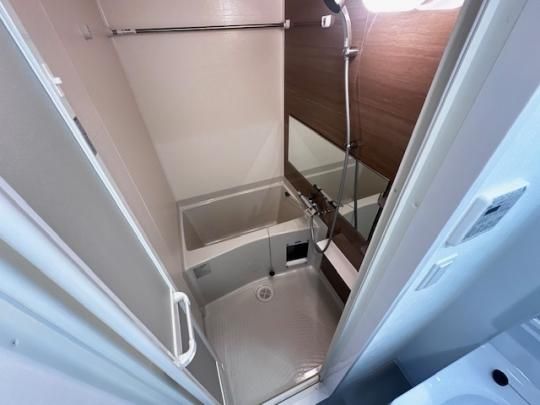 �y���̑��z�@�o�X�^�V�����[