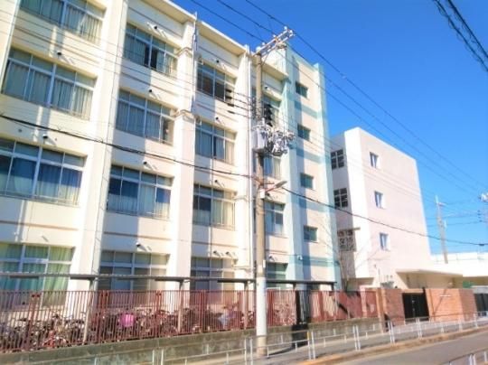 【周辺】　大阪市立歌島中学校：732m