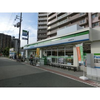 【周辺】　ファミリーマート加島駅東口店：134m