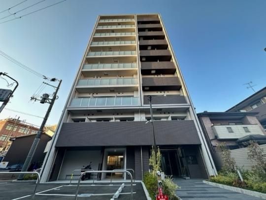 �N���X�^���O�����cOSAKA WEST GATE �O�ώʐ^